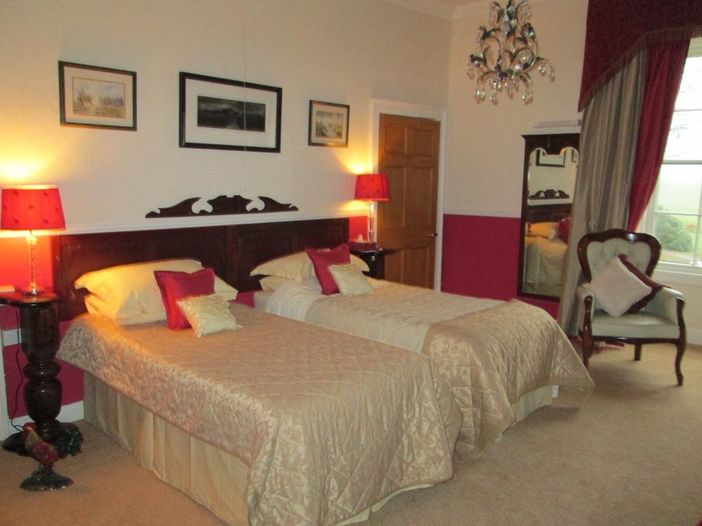 Priskilly Forest Country House Fishguard Habitación foto